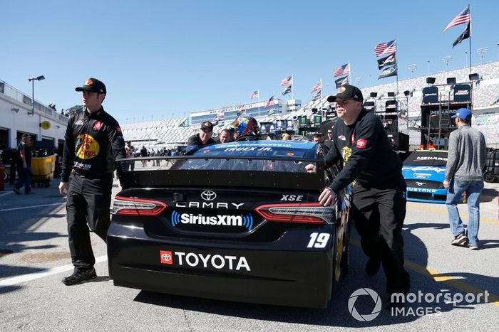 Martin Truex Jr., Joe Gibbs Racing, Toyota Camry SiriusXM