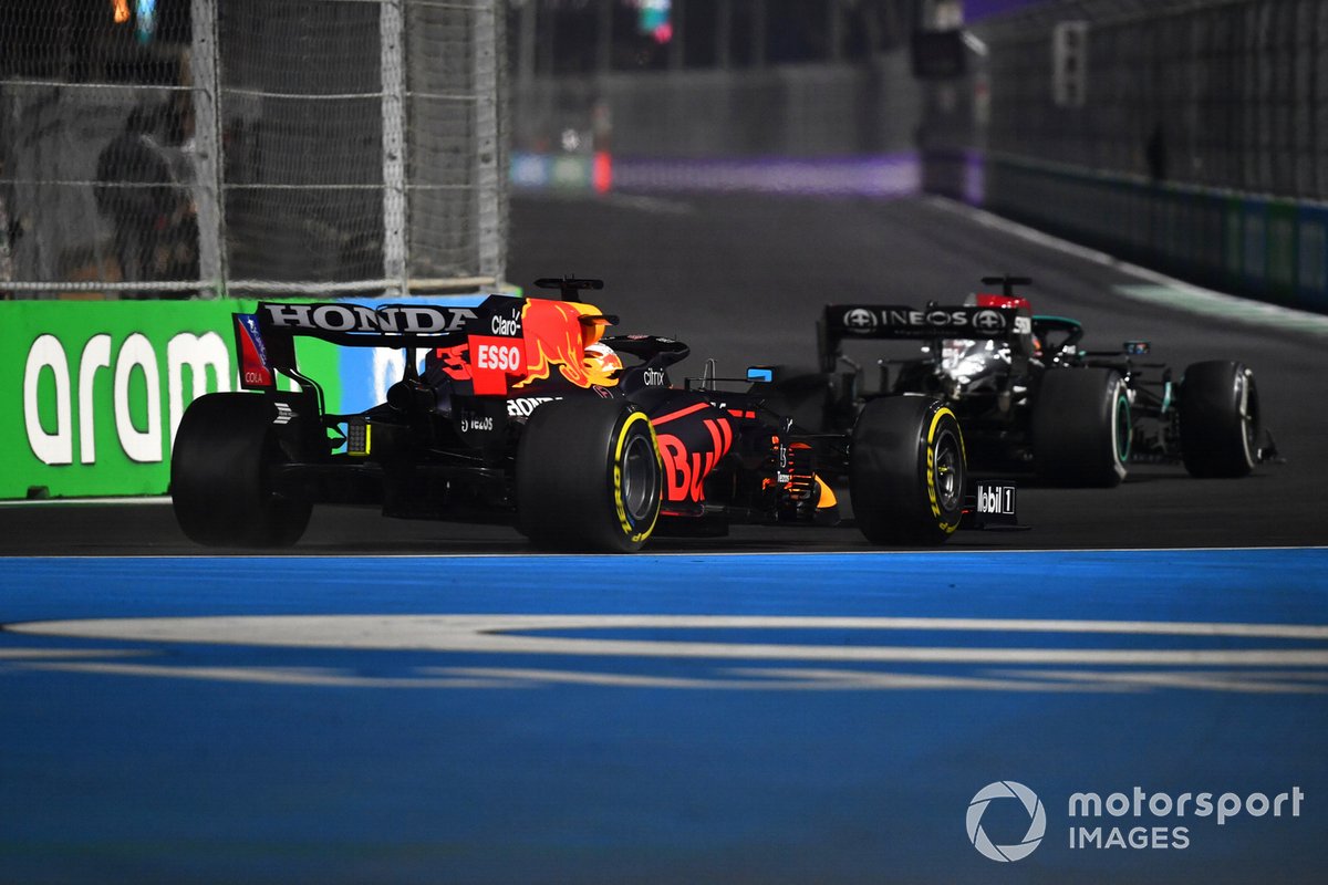 Lewis Hamilton, Mercedes W12, Max Verstappen, Red Bull Racing RB16B