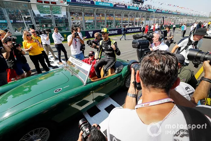 Daniel Ricciardo, Renault F1 Team, pilotlar geçit töreninde