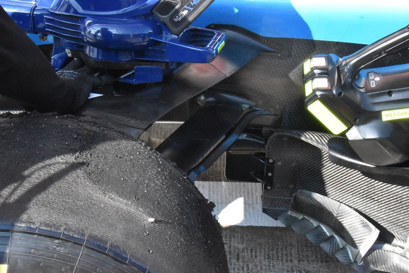 Williams FW42 detalle de la suspensión delantera