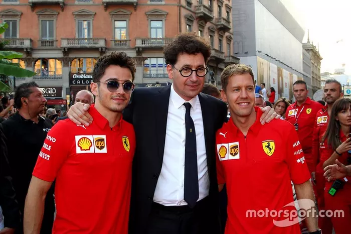 Charles Leclerc, Sebastian Vettel e Mattia Binotto (Chefe da equipe)