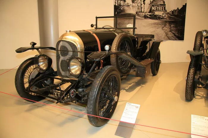 1924年：ベントレー 3ℓスポーツ・トロペード・バンデン・プラス（Bentley 3litter - Sport Torpedo Vanden Plas）