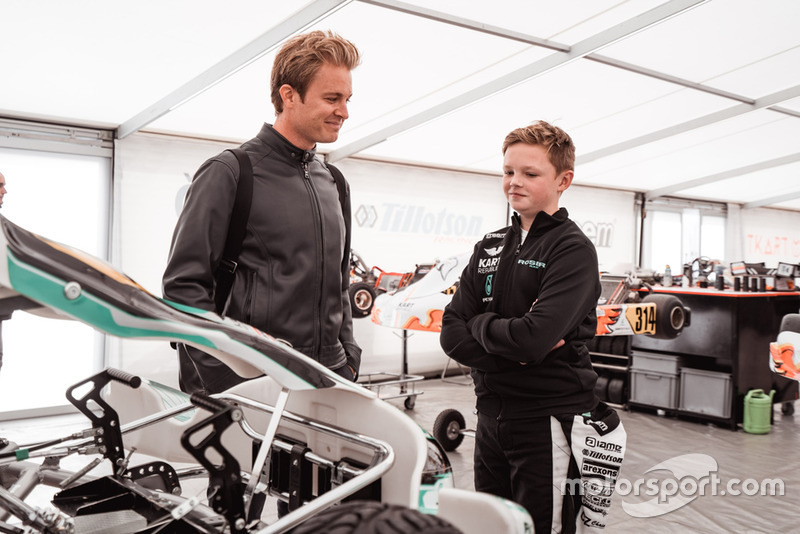 Nico Rosberg dan Taylor Barnard