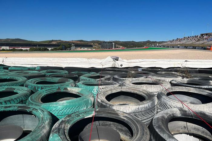 Reforzadas las barreras de la curva 10 del circuito de Portimao 
