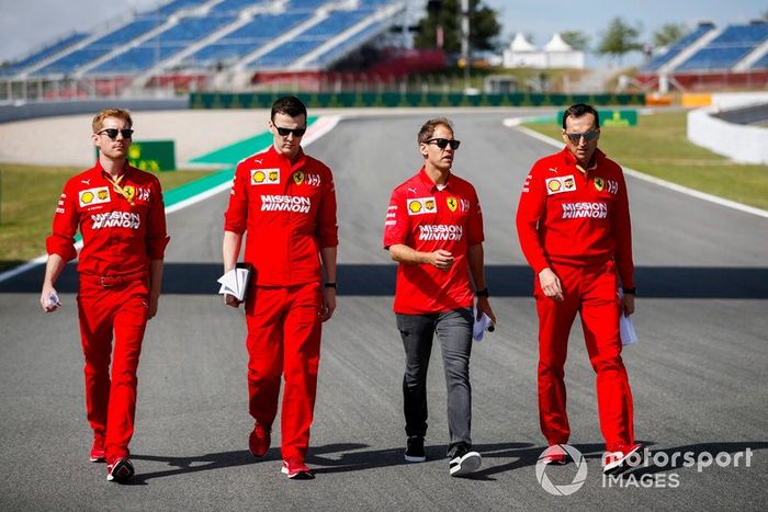 Sebastian Vettel, Ferrari cammina sulla pista