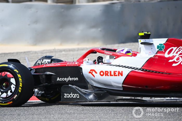 Guanyu Zhou, Alfa Romeo C42