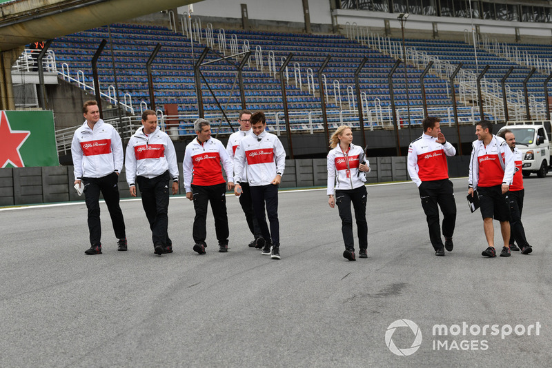 Charles Leclerc, Sauber walks the track with Xevi Pujolar, Sauber Head of Track Engineering and Ruth Buscombe, Sauber Race Strategist