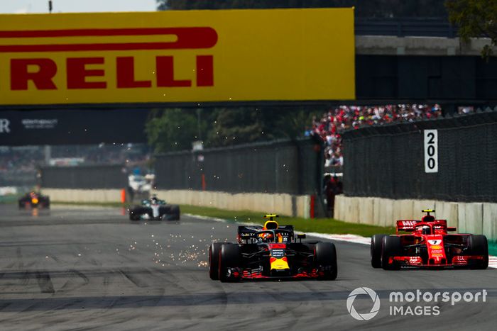 Max Verstappen, Red Bull Racing RB14, Kimi Raikkonen, Ferrari SF71H