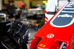 Nez et aileron avant de la monoplace de Kevin Magnussen, Haas F1 Team VF-18. 