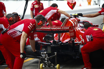Кімі Райкконен, Ferrari SF71H,в боксах