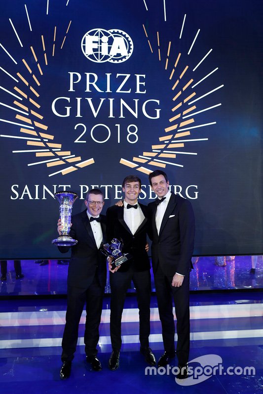 George Russell, Toto Wolff, directeur exécutif Mercedes AMG