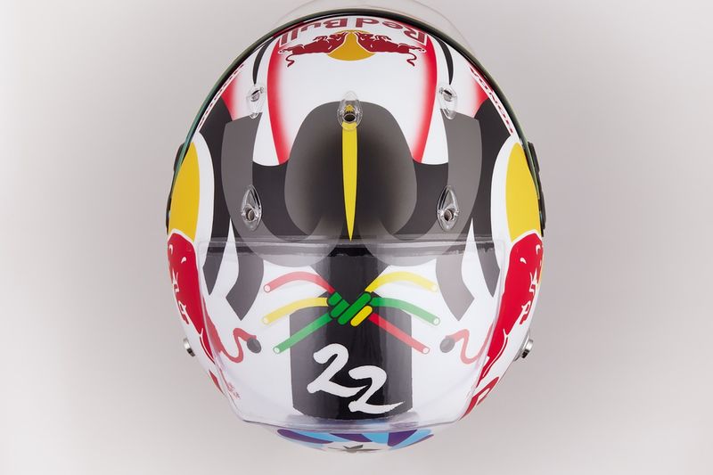 今年のテーマは“KABUKI”だ！ 角田裕毅のF1日本GP仕様ヘルメット