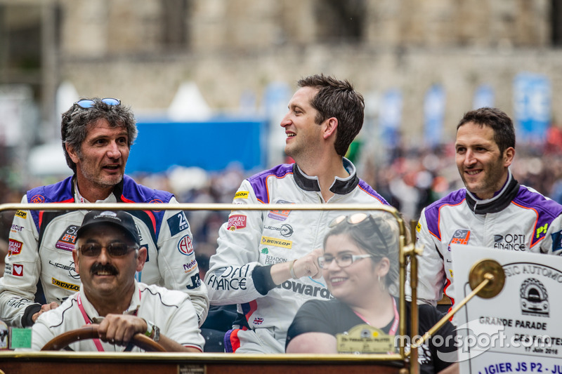 Эрик Мэрис (слева). Eurasia Motorsport (машина №33), LMP2