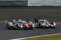#1 Porsche Team, Porsche 919 Hybrid: Timo Bernhard, Mark Webber, Brendon Hartley, #6 Toyota Racing,