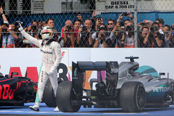 1. Lewis Hamilton, Mercedes AMG F1
