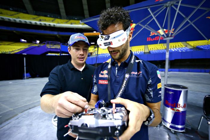 Daniel Ricciardo, Red Bull Racing carrera de drone