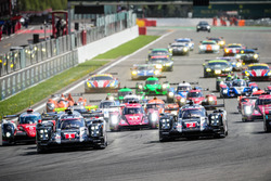 Start: #1 Porsche Team, Porsche 919 Hybrid: Timo Bernhard, Mark Webber, Brendon Hartley, in Führung