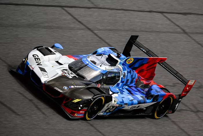 #24 BMW M Team WRT BMW M Hybrid V8: Dries Vanthoor, Sheldon van der Linde, Robin Frijns, Rene Rast