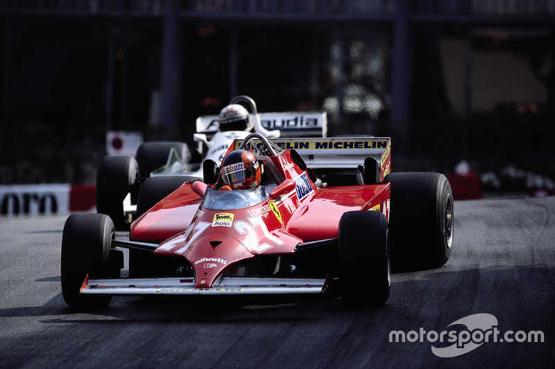 1981 - Avec 4 tours à faire, Gilles Villeneuve double la Williams d'Alan Jones et prend la tête