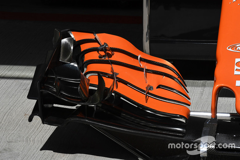 McLaren MCL32, detalle del alerón delantero