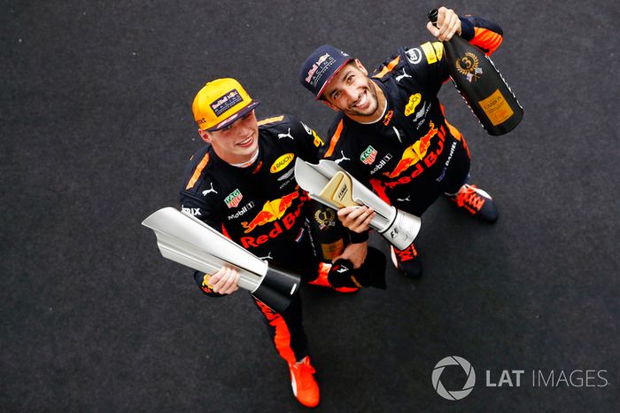 Max Verstappen, Red Bull Racing, Daniel Ricciardo, Red Bull Racing