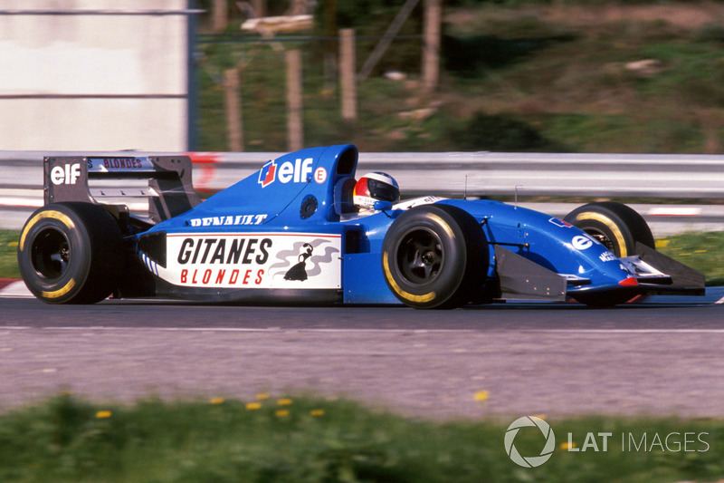 Michael Schumacher test de Ligier JS39B Renault om de  Renault V10 motor te evalueren