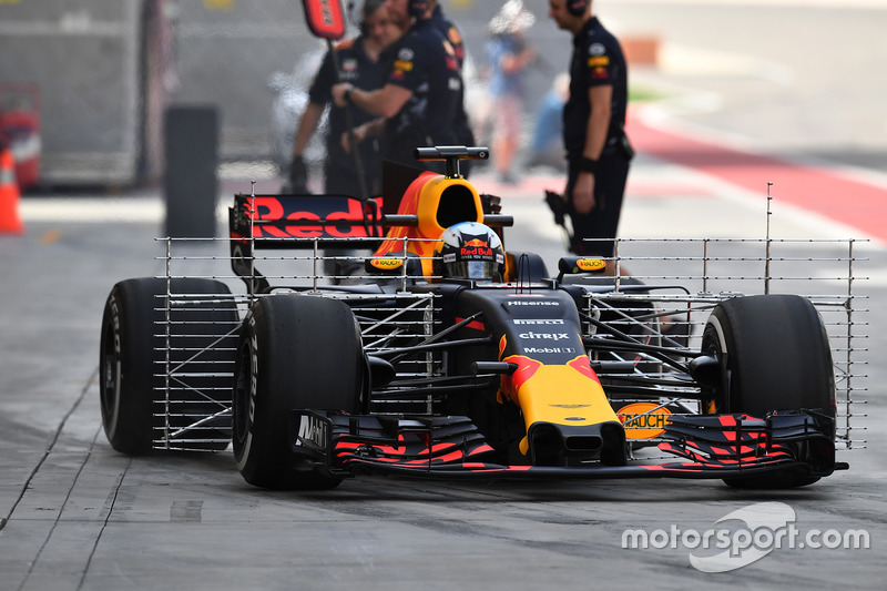 Daniel Ricciardo, Red Bull Racing RB13 avec des capteurs aéro