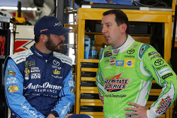 Martin Truex Jr., Furniture Row Racing Toyota and Kyle Busch, Joe Gibbs Racing Toyota