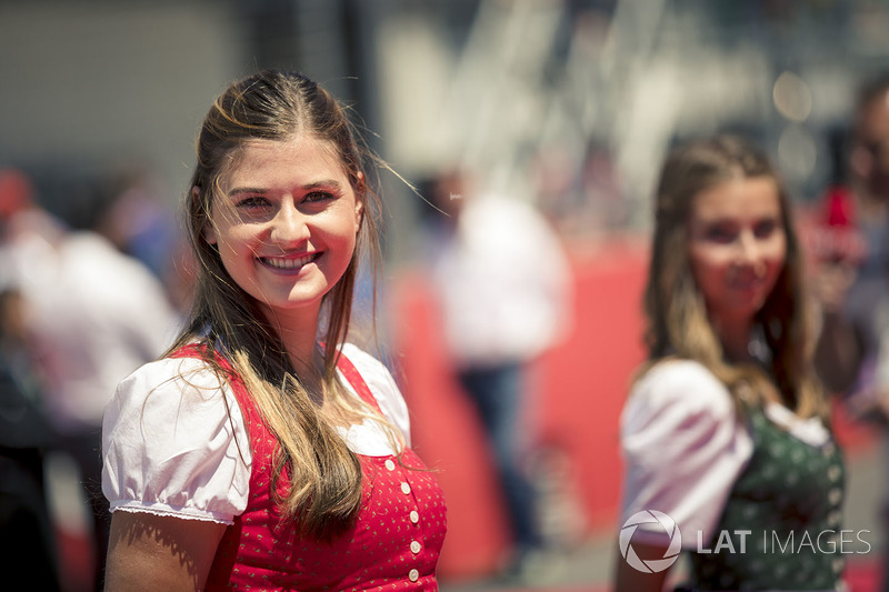 Grid girl