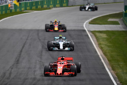 Sebastian Vettel, Ferrari SF71H leads Valtteri Bottas, Mercedes-AMG F1 W09