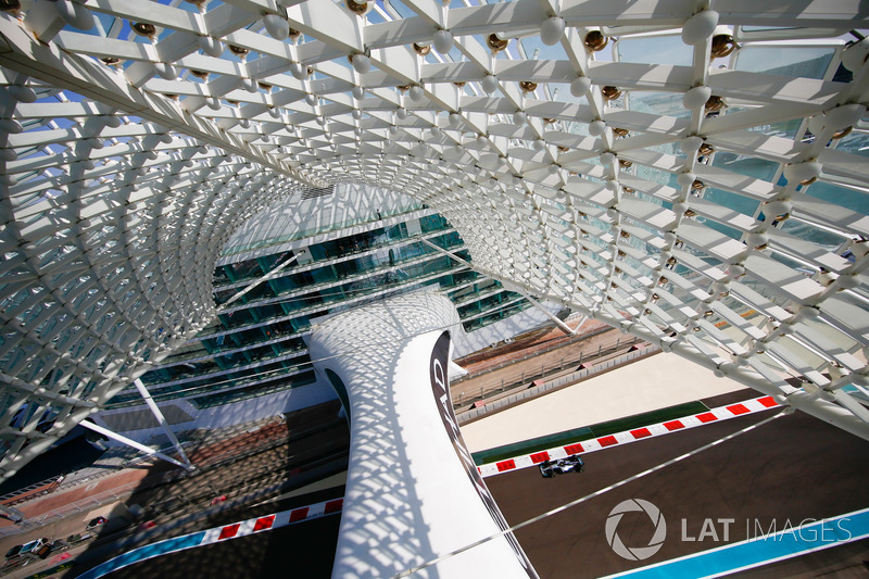 Lewis Hamilton, Mercedes AMG F1 W08