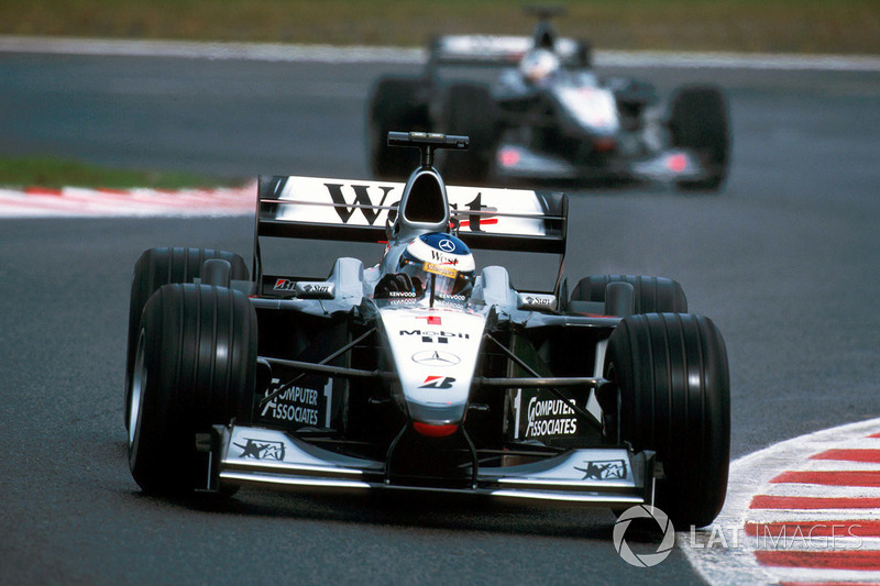 2000: Мика Хаккинен, McLaren-Mercedes MP4/15