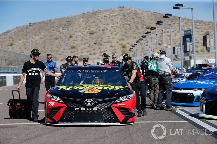 Martin Truex Jr., Furniture Row Racing, Toyota Camry 5-hour ENERGY/Bass Pro Shops