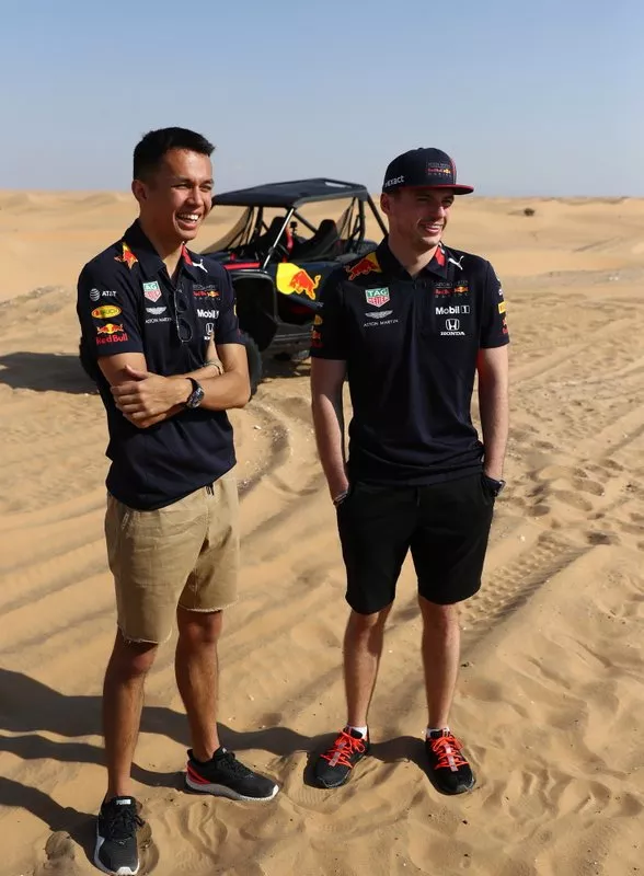 Max Verstappen, Alexander Albon, Red Bull Racing, Red Bull Desert Racing en Skydive Dubai