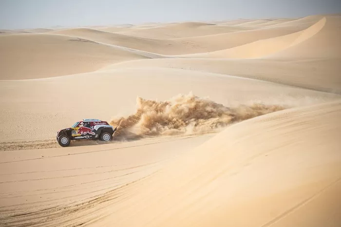 #305 JCW X-Raid Team: Carlos Sainz, Lucas Cruz