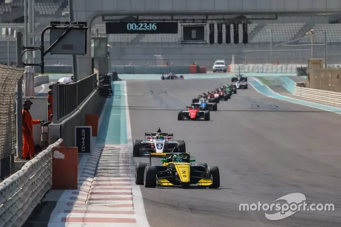 Collet vem a SP e estará com a equipe Renault no GP Brasil de F1