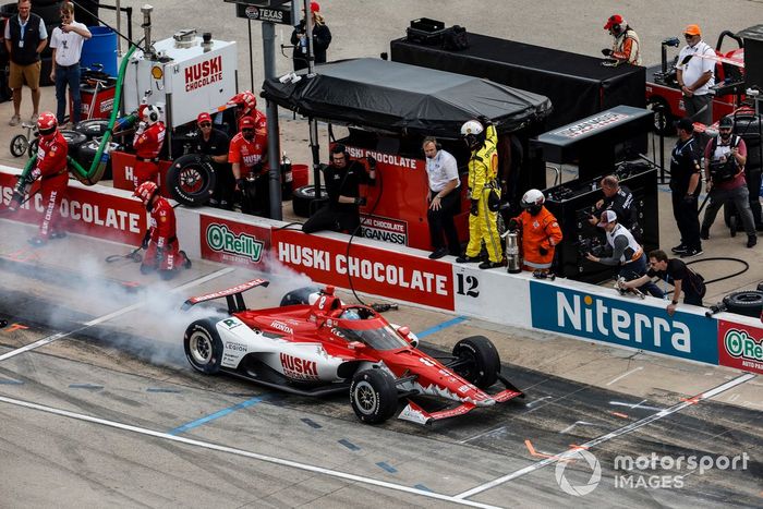 Marcus Ericsson, Chip Ganassi Racing Honda, pit stop