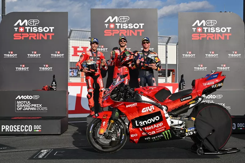 Francesco Bagnaia, Ducati Team, Marc Marquez, Ducati Team, Pedro Acosta, Red Bull KTM Factory Racing 