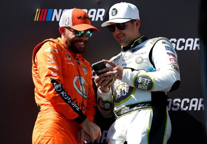 Ross Chastain, Trackhouse Racing Chevrolet, Noah Gragson, Front Row Motorsports Ford