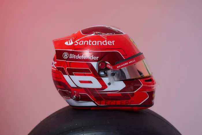 Casque de Charles Leclerc, Ferrari