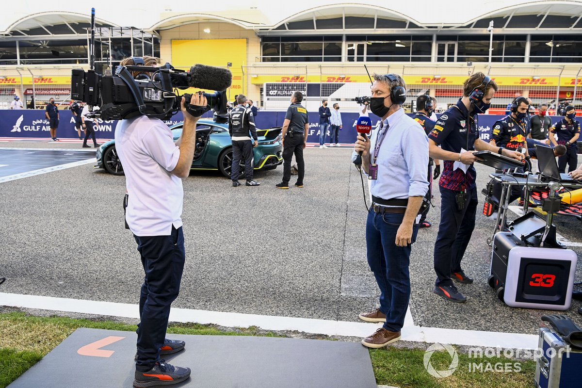 Simon Lazenby, de Sky TV, en la parrilla de salida.