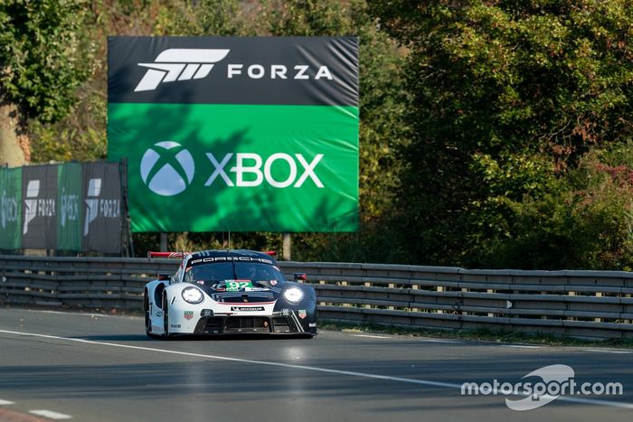 #92 Porsche GT Team - Porsche 911 RSR - 19: Michael Christensen, Kevin Estre, Laurens Vanthoor