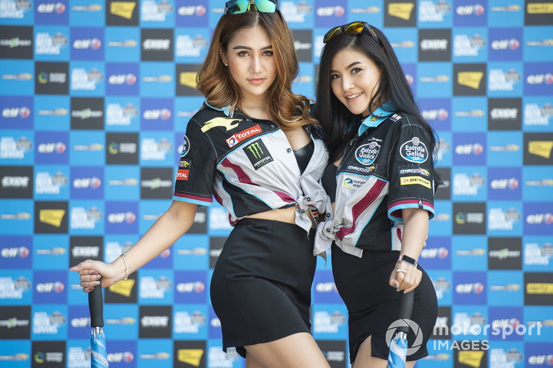 Rajtrácslányok a Thai Nagydíjról