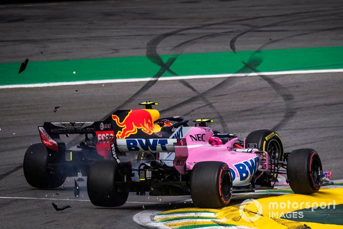 Max Verstappen, Red Bull Racing RB14 y Esteban Ocon, Force India VJM11