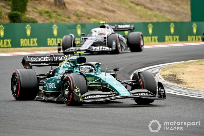 Sebastian Vettel, Aston Martin AMR22, Yuki Tsunoda, AlphaTauri AT03