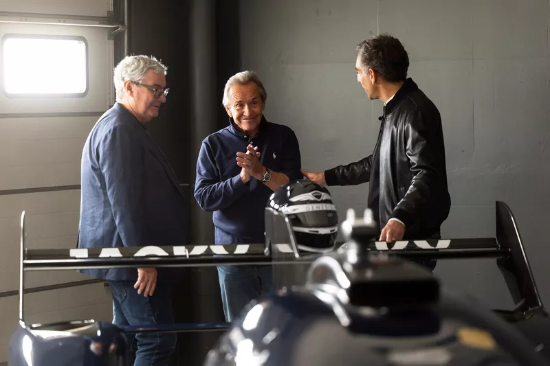 Jacky Ickx, Genesis Magma Racing Genesis