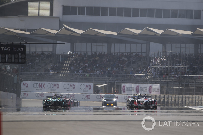 Felix Rosenqvist, Mahindra Racing, at the start of the race