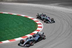 Valtteri Bottas, Mercedes-AMG F1 W09 and Lewis Hamilton, Mercedes-AMG F1 W09