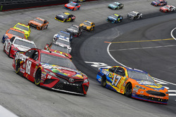 Kyle Busch, Joe Gibbs Racing, Toyota Camry Skittles and Ricky Stenhouse Jr., Roush Fenway Racing, Ford Fusion SunnyD