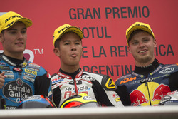 Il vincitore Khairul Idham Pawi, secondo Jorge Navarro, Estrella Galicia 0,0, terzo Brad Binder, Red